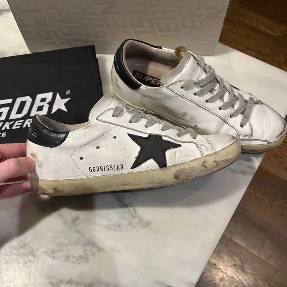 Golden Goose White Distressed Sneakers with Black Star - Picture 2 of 10